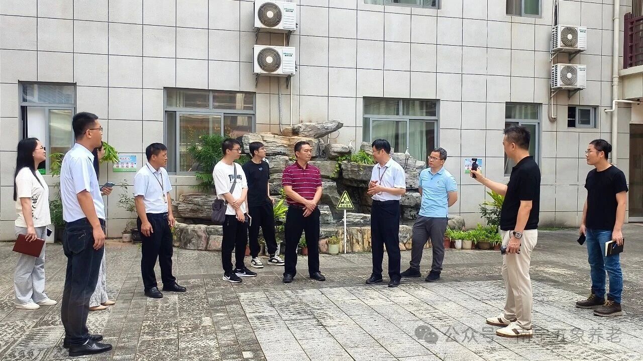 1776136829376322.jpg 03.jpg